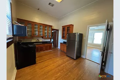 435 N Milam Street, Seguin, TX 78155 - Photo 7