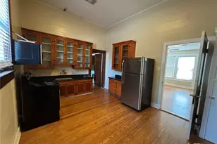 435 N Milam St, Seguin, TX 78155 - Photo 7