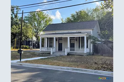 435 N Milam Street, Seguin, TX 78155 - Photo 1