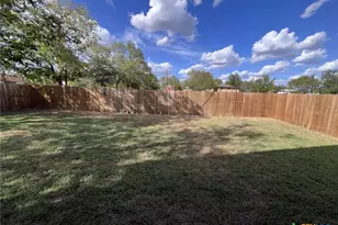 410 W Trinity St, Luling, TX 78648 - Photo 21