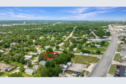 414 Orange Avenue, New Braunfels, TX 78130 - Photo 35
