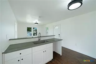414 Orange Ave, New Braunfels, TX 78130 - Photo 15