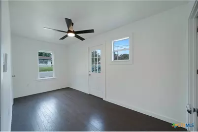 414 Orange Avenue, New Braunfels, TX 78130 - Photo 23
