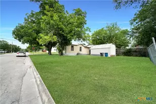 414 Orange Ave, New Braunfels, TX 78130 - Photo 5