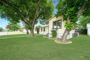 414 Orange Ave, New Braunfels, TX 78130 - Photo 3