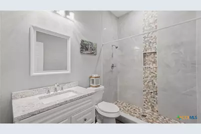 341 Comanche Street, New Braunfels, TX 78130 - Photo 25