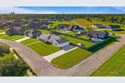 802 Celestial Lane, Edna, TX 77957 - Photo 45