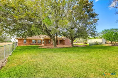 8416 Fm 541, Stockdale, TX 78160 - Photo 37