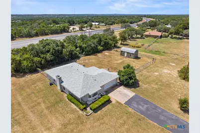 225 Cr 3080, Lampasas, TX 76550 - Photo 9