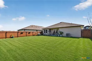 557 Chaco Loop, Seguin, TX 78155 - Photo 13