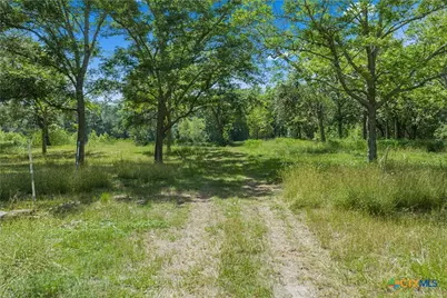 850 Crestview Drive, Cuero, TX 77954 - Photo 9