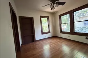 112 Darst St, Gonzales, TX 78629 - Photo 5