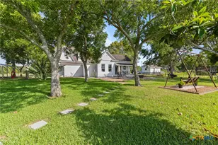 701 S Gilbert Rd, Edna, TX 77957 - Photo 43