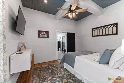 701 S Gilbert Road, Edna, TX 77957 - Photo 23