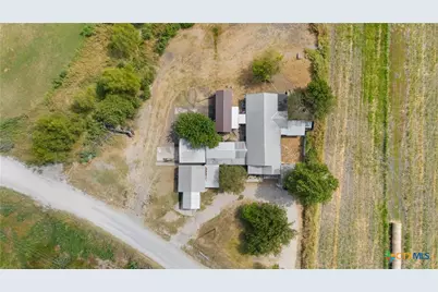 798 County Road 367, Lott, TX 76656 - Photo 27