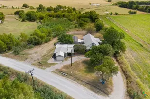 798 County Rd 367, Lott, TX 76656 - Photo 25
