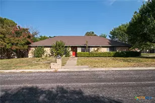 405 Cottonwood Dr, Harker Heights, TX 76548 - Photo 1