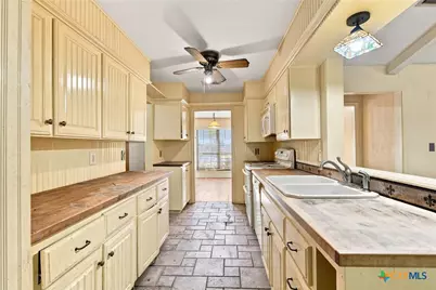 405 Cottonwood Drive, Harker Heights, TX 76548 - Photo 9