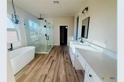 197 Lakeview Circle, La Vernia, TX 78121 - Photo 17
