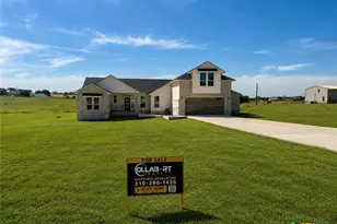 197 Lakeview Cir, La Vernia, TX 78121 - Photo 3