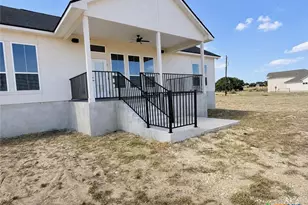 197 Lakeview Cir, La Vernia, TX 78121 - Photo 33