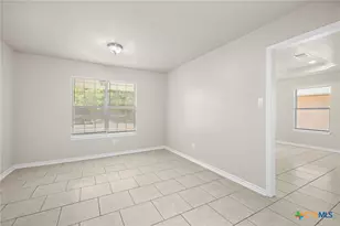 1107 E Avenue M, Belton, TX 76513 - Photo 11