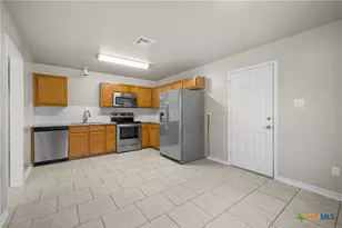 1107 E Avenue M, Belton, TX 76513 - Photo 9