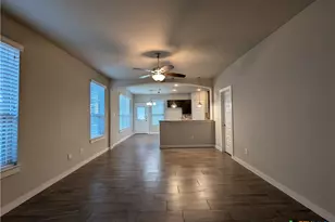 310 Creekside Curve, New Braunfels, TX 78130 - Photo 3
