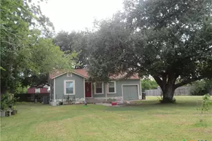 301 & 301A Colorado, Edna, TX 77957 - Photo 3