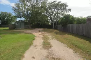 301 & 301A Colorado, Edna, TX 77957 - Photo 17
