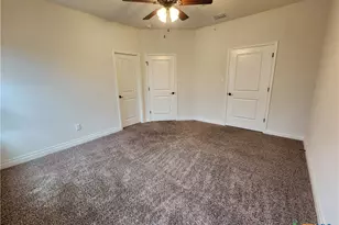 338 Untermaier Dr, New Braunfels, TX 78130 - Photo 9