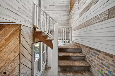 210 S Cedar Street, Seguin, TX 78155 - Photo 29
