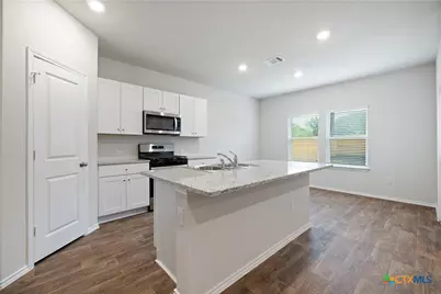 2861 Brogan Creek, New Braunfels, TX 78130 - Photo 9