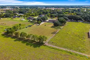 1107 Fairlane Dr, Ganado, TX 77962 - Photo 41