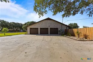 1107 Fairlane Dr, Ganado, TX 77962 - Photo 43