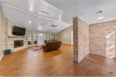 1107 Fairlane Drive, Ganado, TX 77962 - Photo 9