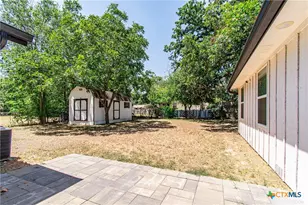 1704 N Hoover Ave, Cameron, TX 76520 - Photo 21
