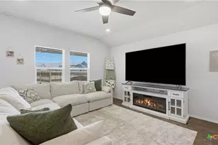 433 Deborah Dr, New Braunfels, TX 78130 - Photo 5