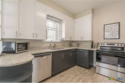 147 S Academy Avenue, New Braunfels, TX 78130 - Photo 23