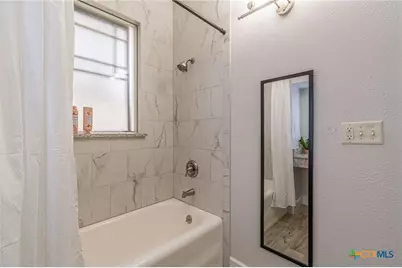 147 S Academy Avenue, New Braunfels, TX 78130 - Photo 17