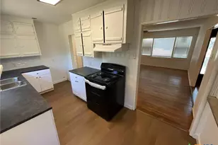 1004 Lawndale Ave, Victoria, TX 77901 - Photo 9