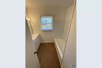 1004 Lawndale Avenue, Victoria, TX 77901 - Photo 11
