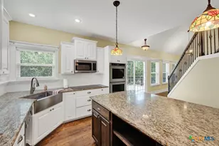 204 Falling Hls, New Braunfels, TX 78132 - Photo 13