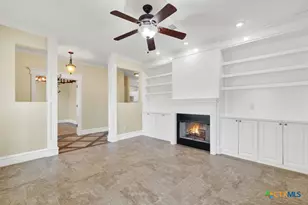 204 Falling Hls, New Braunfels, TX 78132 - Photo 9