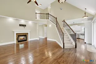 204 Falling Hls, New Braunfels, TX 78132 - Photo 17
