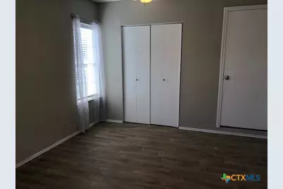 630 E Pine Street, Seguin, TX 78155 - Photo 5