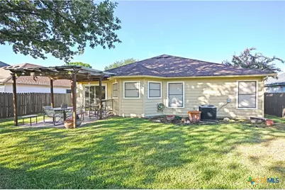 762 Pinehurst Drive, New Braunfels, TX 78130 - Photo 5