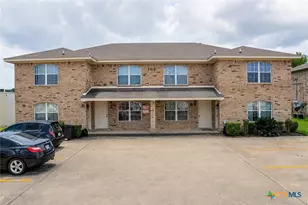 102 E Robin Ln, Harker Heights, TX 76548 - Photo 1