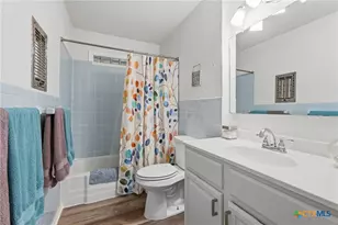 228 S Ponton St, Gonzales, TX 78629 - Photo 13