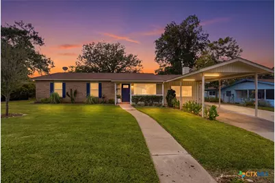 228 S Ponton Street, Gonzales, TX 78629 - Photo 1